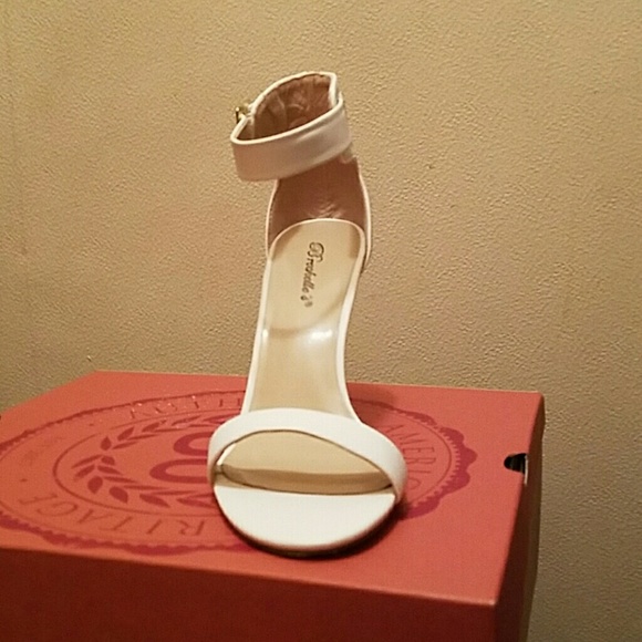 Shoes - Picture 2 of 4