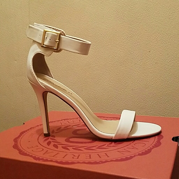 Shoes - Picture 4 of 4