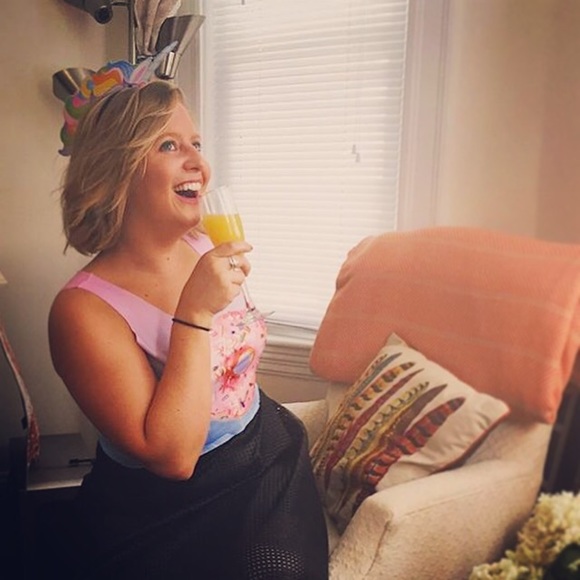 Meet your Posher, Stephanie - Picture 2 of 4