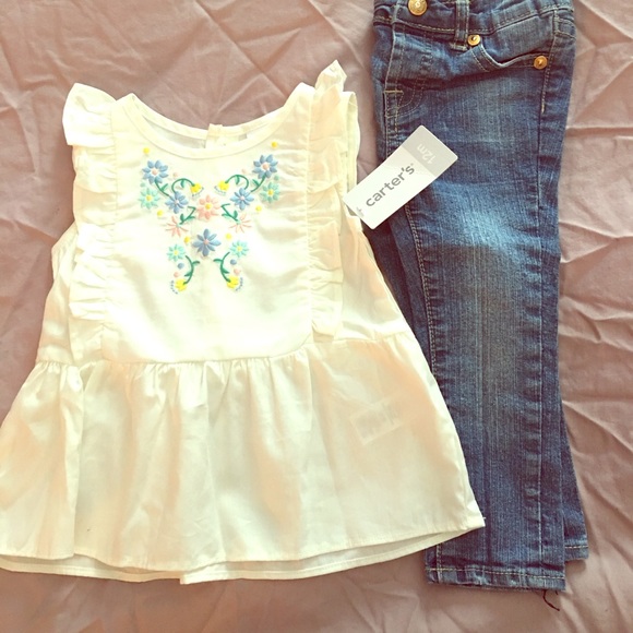 New Embroidered Sleeveless Blouse w Ruffle Detail