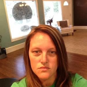 Meet your Posher, Cynthia