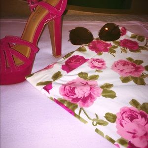 FLORAL PATTERN MID SKIRT