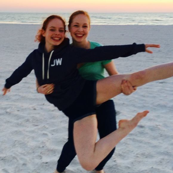 Meet your Posher, Lisa - Picture 1 of 1