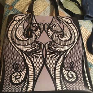 Cute sturdy like new Bebe bag