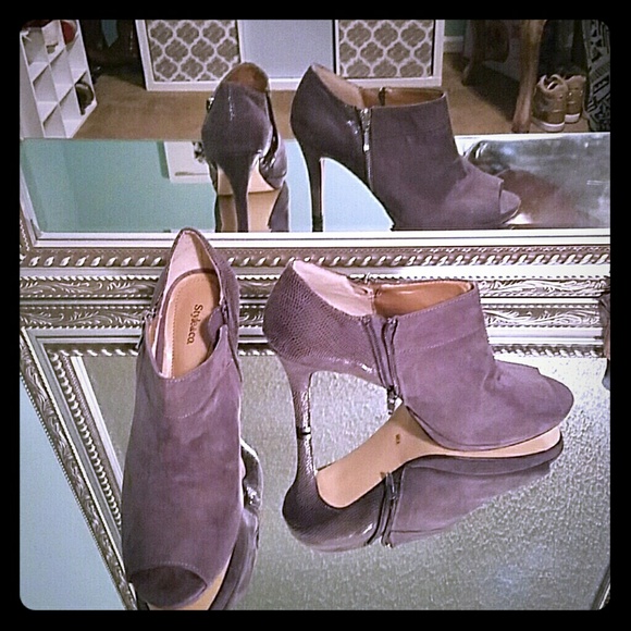 Peep toed ankle booties - Picture 1 of 3