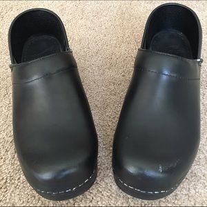 Dansko 'Professional' Clog - great condition!
