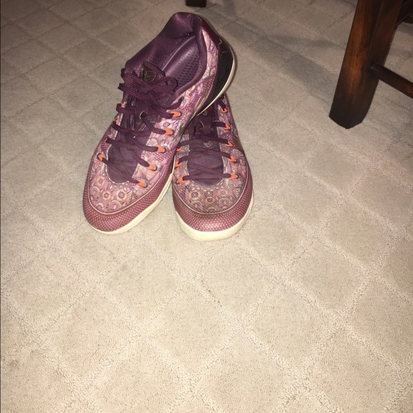 Nike basketball shoes - Picture 4 of 4