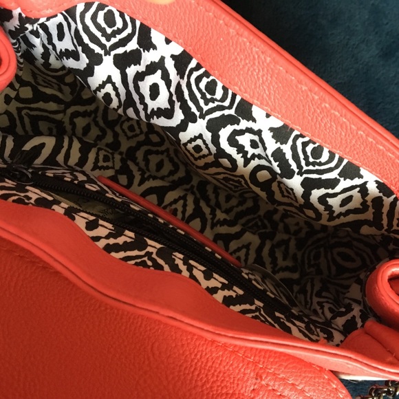 Steve Madden Cross Body Purse - Picture 3 of 4