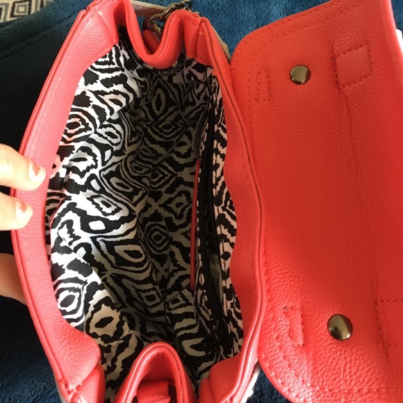 Steve Madden Cross Body Purse - Picture 4 of 4