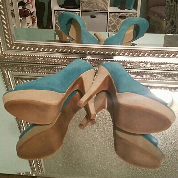 Elle-peep toed heels - Picture 2 of 3