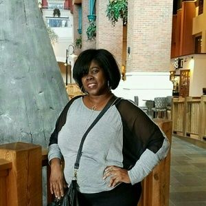 Meet your Posher, Letitia