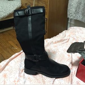 Brand new black boots