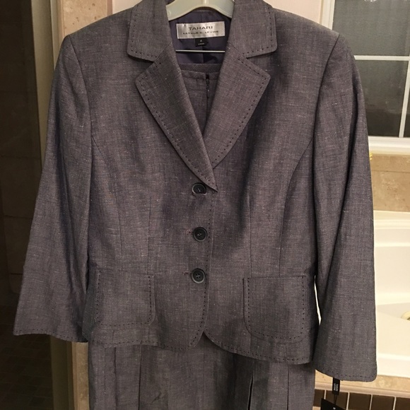 Tahari skirt suit