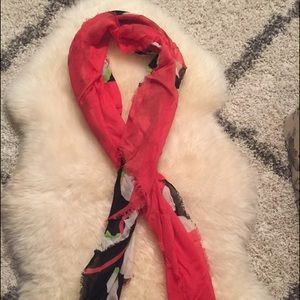 DVF scarf -OS - lightly used