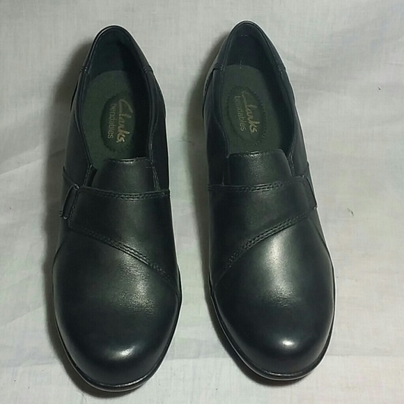 Women's CLARKS BENDABLE Dress Shoes 7.5 M - Picture 2 of 4
