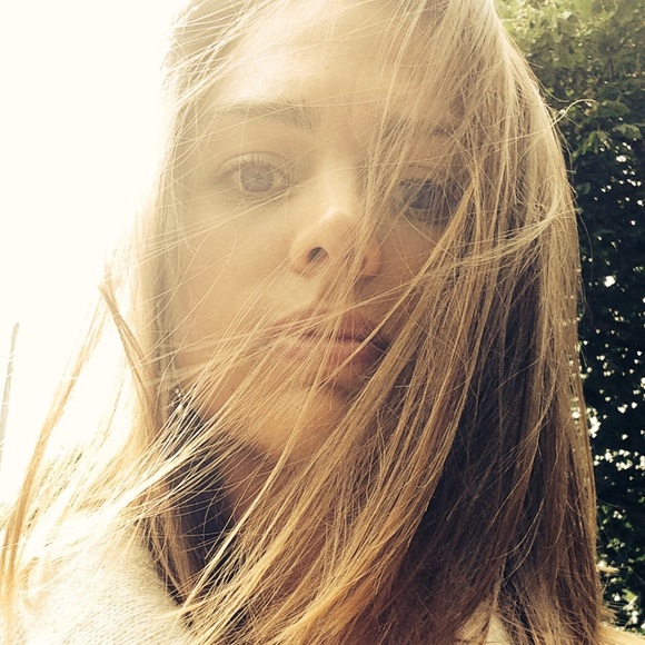 Meet your Posher, Tara - Picture 2 of 2