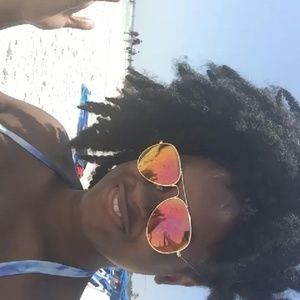 Meet your Posher, Cierra