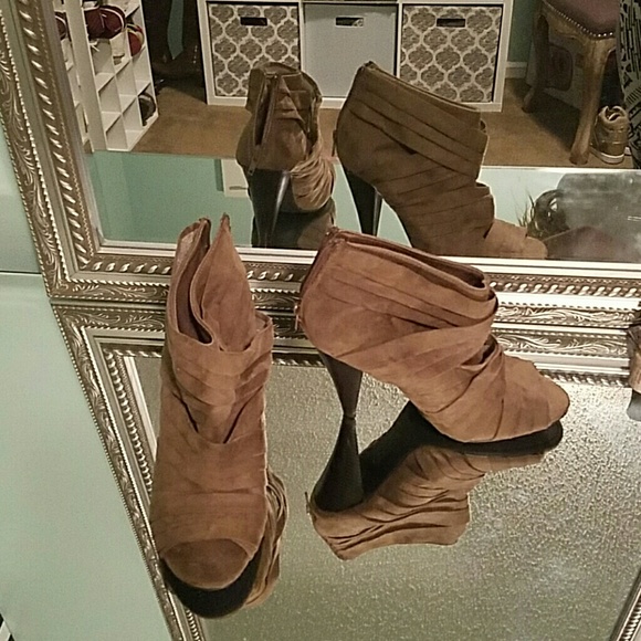 Peep toed ankle booties - Picture 1 of 3