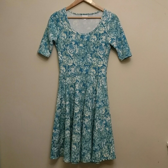 Beautiful Floral Nicole