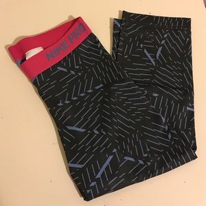Nike Pro workout crops