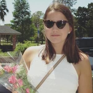 Meet your Posher, Leonora