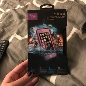 💜Purple life proof iPhone 6 case!