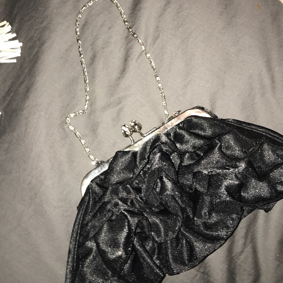 Black handbag with metal strap USED no brand - Picture 3 of 3