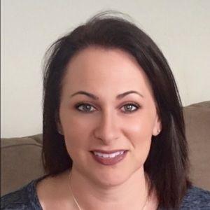 Meet your Posher, Alicia