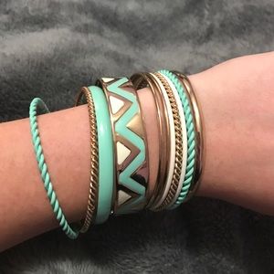 Set of bangles