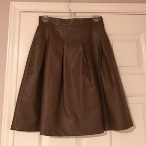 Forever21 pleated brown pleather skirt