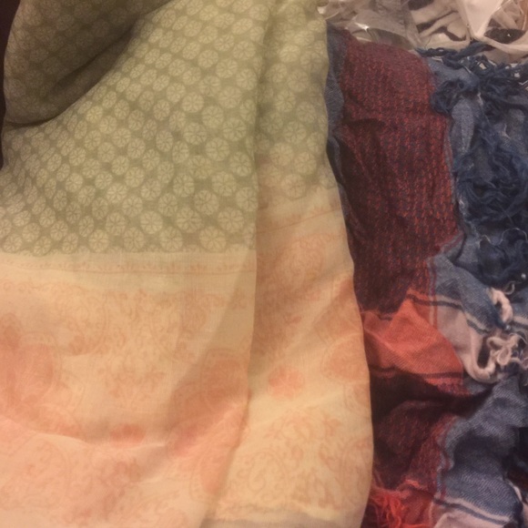 Scarfs