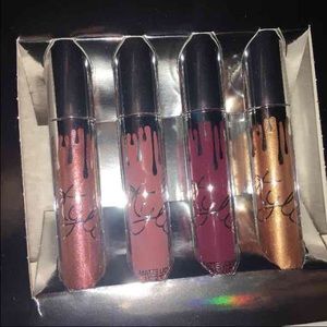 Kylie HOLIDAY EDITION