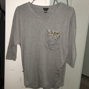 Great baggy T-shirt with a pocket