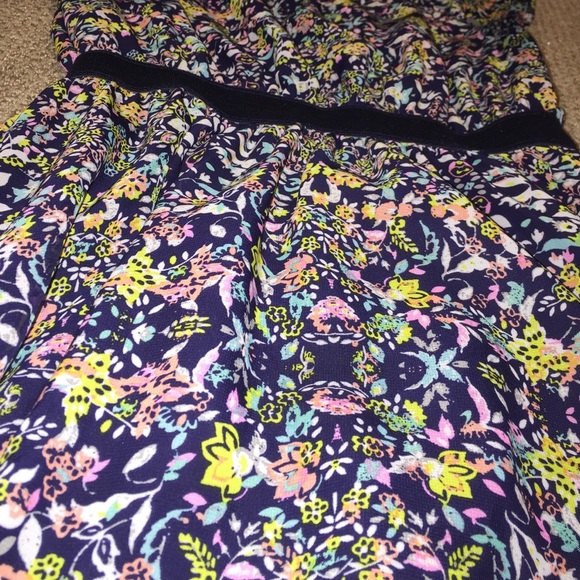 Patterned Dress - Picture 2 of 3
