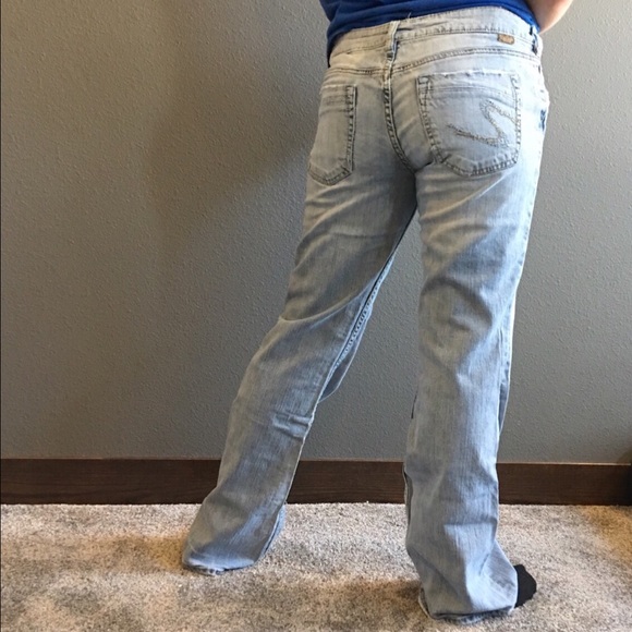 Silver Jeans Woman sz 32/31. Look brand new!