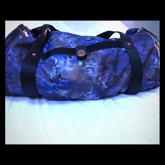 Lululemon High Mileage gym bag