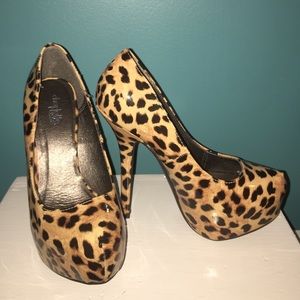 Charlotte Russe 4" pumps