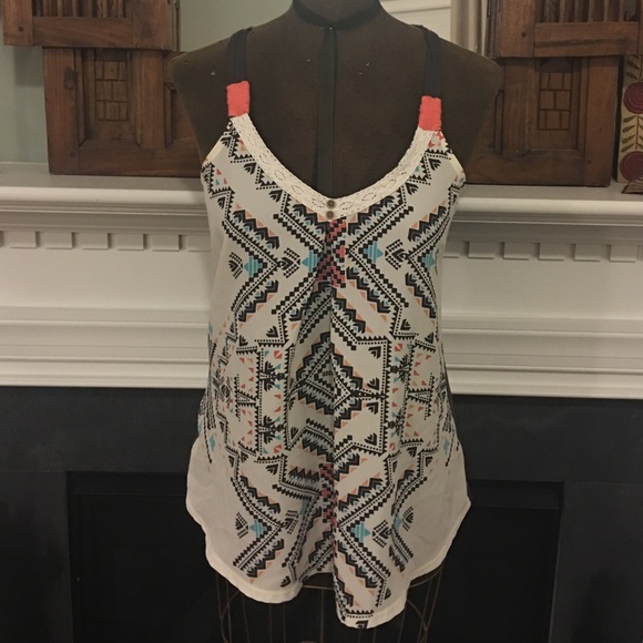 Xhilaration top size small - Picture 1 of 4