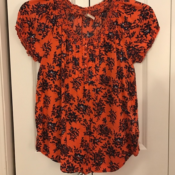Short sleeve fall colored top - Picture 1 of 2