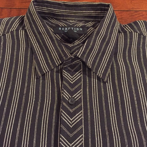 Men's Kenneth Cole button down - Picture 2 of 3