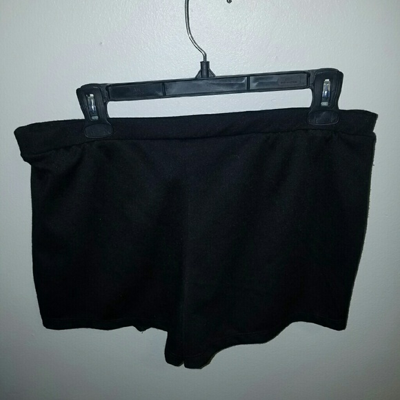 Black mini Skort - Picture 3 of 3