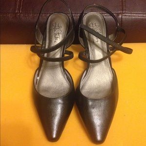 👠 Lifestride Strappy Heels