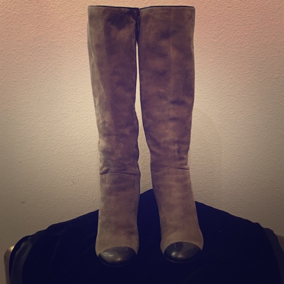 Suede boots