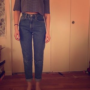 Knee Slit cuffed mom jeans