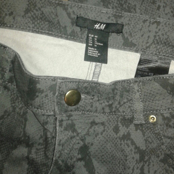 Snake print pants - Picture 3 of 4