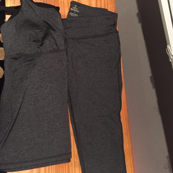 Parana legging and cross back workout outfit