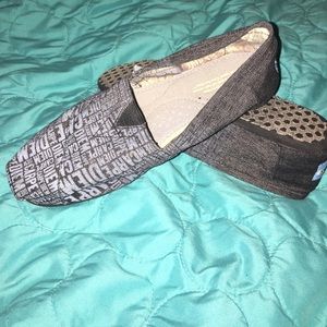 Toms shoes