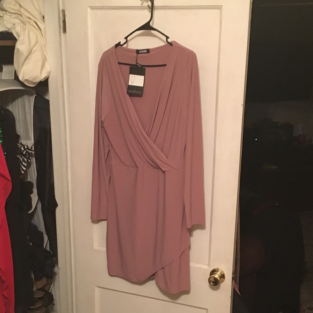 Size 14 mauve long sleeved midi Missguided dress