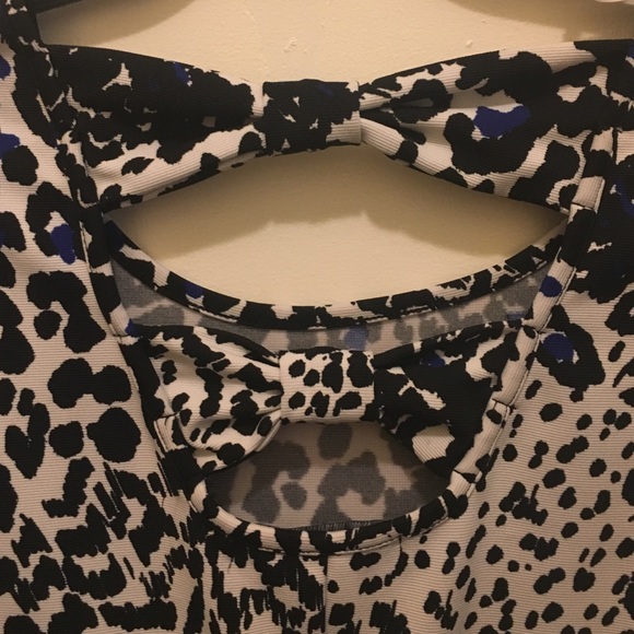 Leopard dress with bows on the back! - Picture 3 of 4