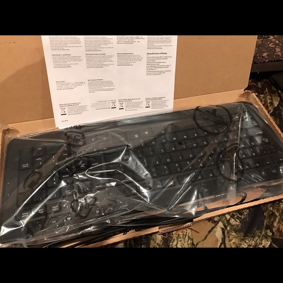 Computer keyboard - Picture 1 of 3